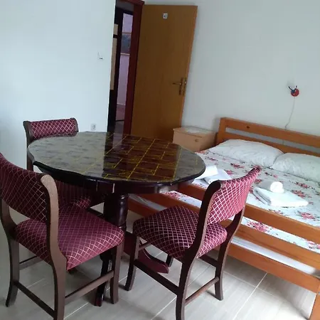 Stella Apartment *